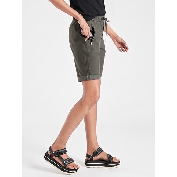 Athleta Pants - Athleta Farallon Bermuda Shorts - Women's Size 14 - Gray